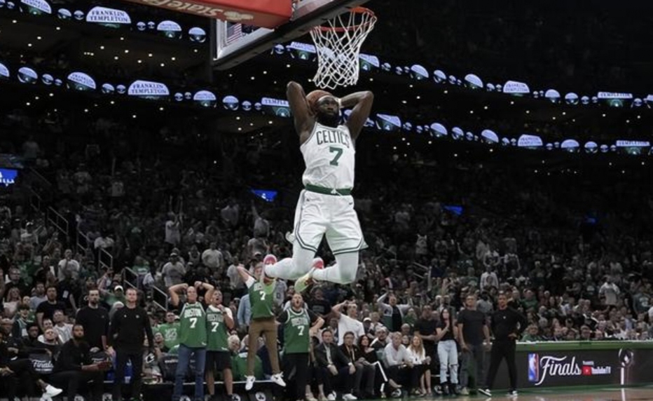 独行侠轻取凯尔特人，拉塞尔高光表现的简单介绍