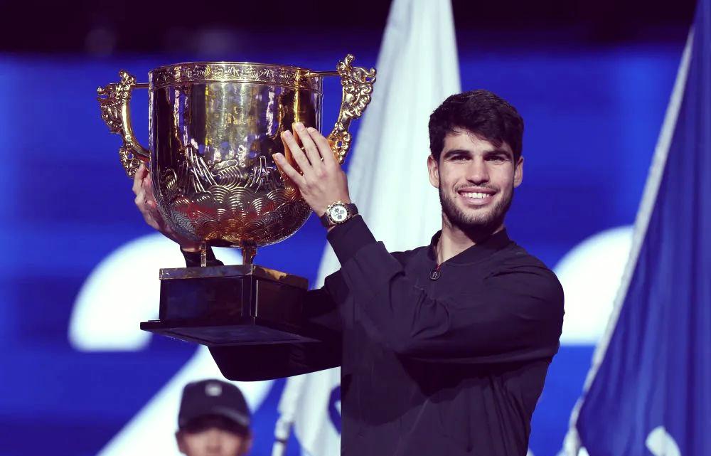 关于欧洲网球队逆转西班牙网球队，阿尔卡拉斯打破历史纪录的信息