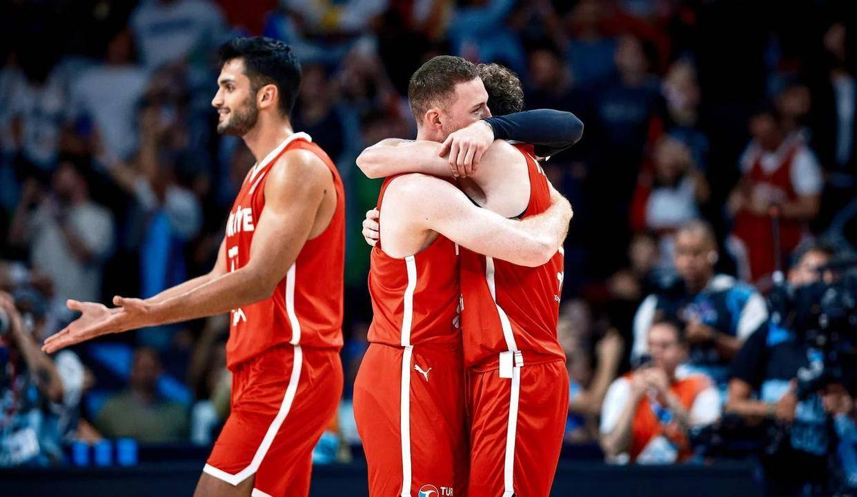 开云官网-包含土耳其男篮绝杀美国男篮,拉塞尔关键制胜的词条