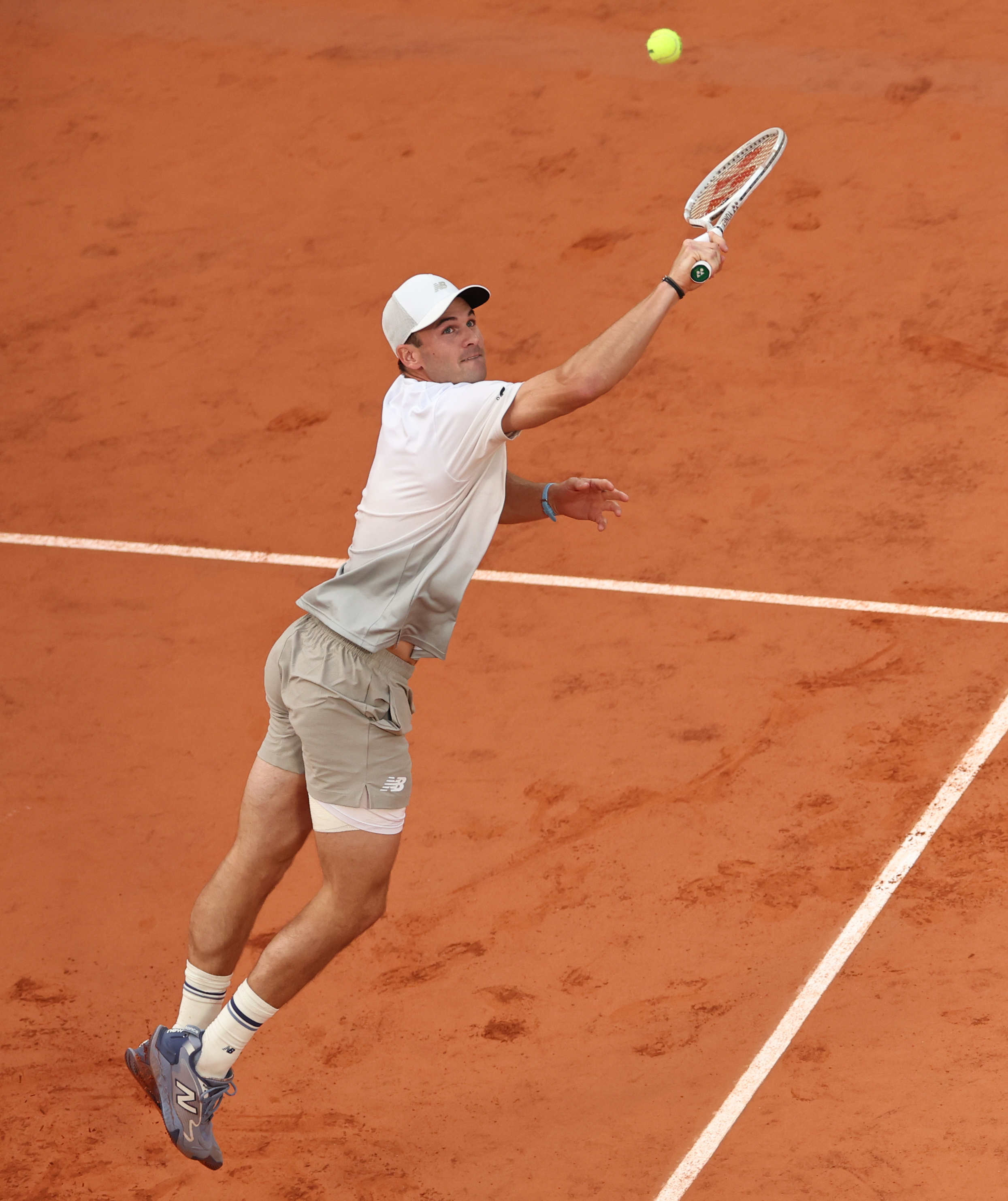 法国网球队翻盘英国网球队，阿尔卡拉斯三分雨点燃全场