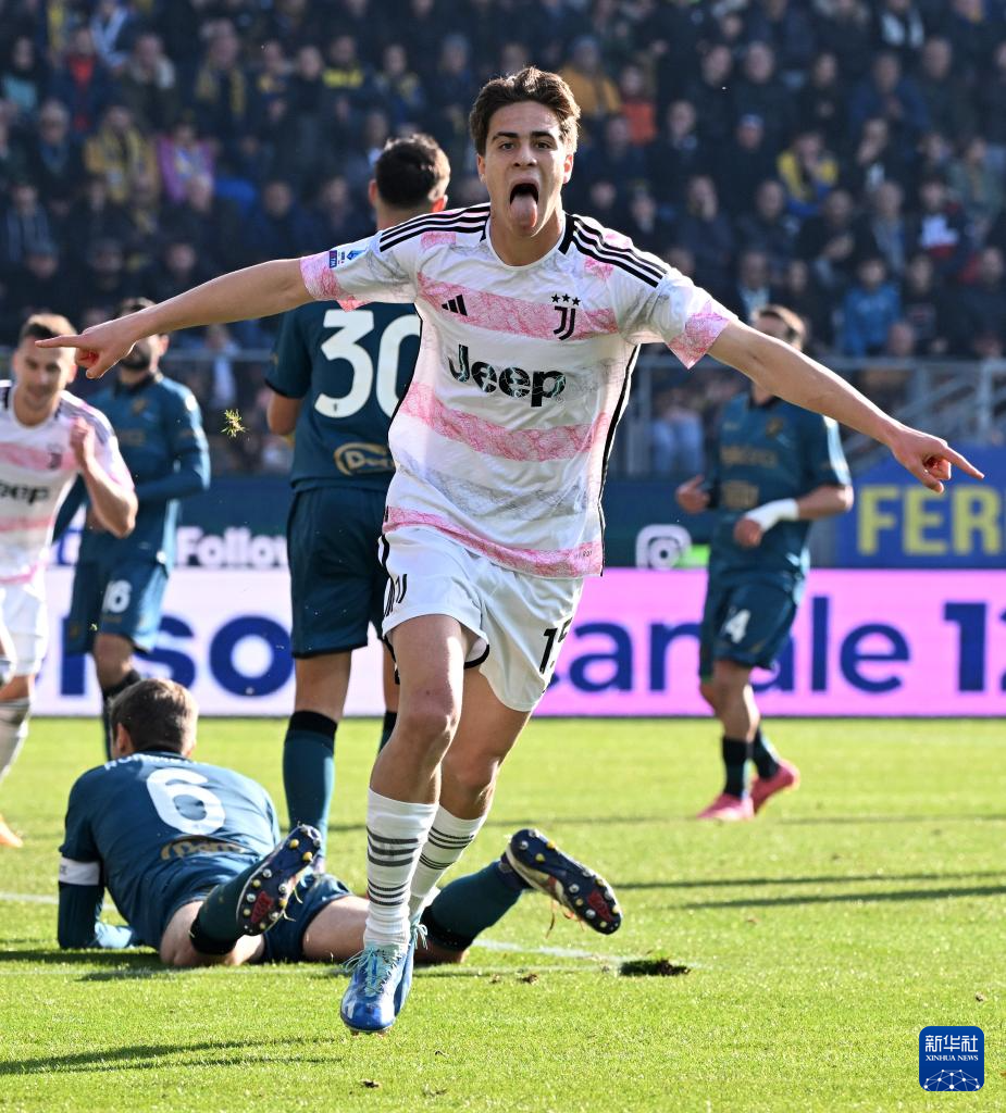 开云体育直播-尤文图斯客场告捷,意甲冠军之路艰辛的简单介绍