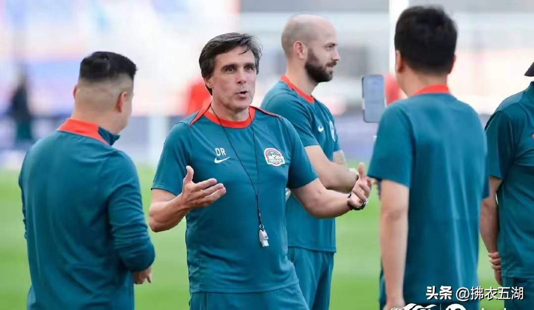 包含上港主教练指挥果断,战术端正引领球队胜出的词条 包含上港主教练指挥果断,战术端正引领球队胜出的词条