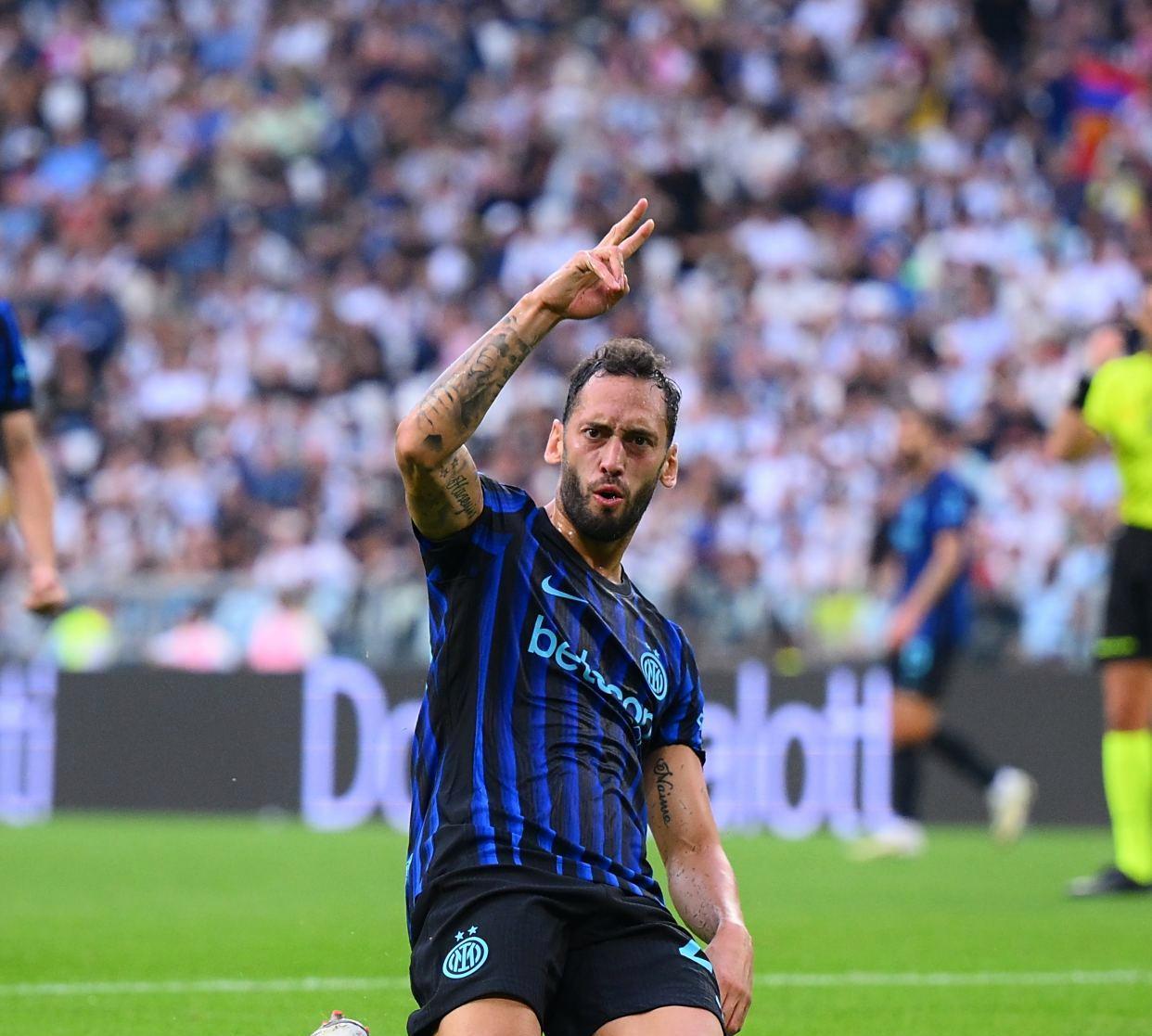 关于塞内加尔完胜国际米兰，苏亚雷斯关键制胜的信息